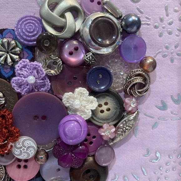 Framed Purple Button Heart - Picture 7 of 13